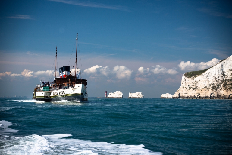 Paddle Steamer Waverley Returns to South Coast